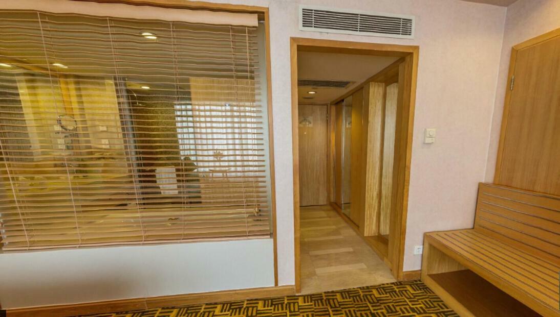 Crowne Plaza Zhanjiang Kang Yi, An Ihg Hotel Extérieur photo